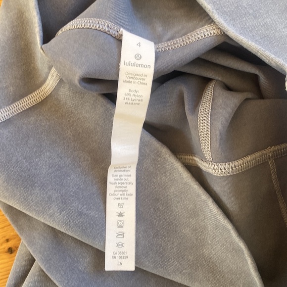 Lululemon excellent condition - Picture 3 of 3